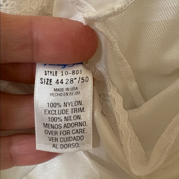 Elegant White Lace Trim Slip - Picture 3 of 3